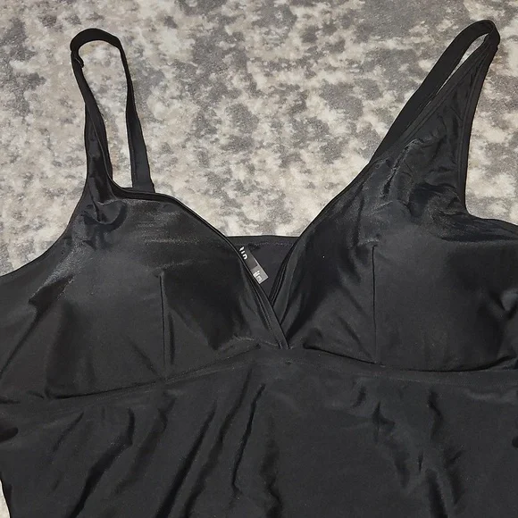 TORRID BLACK SIZE 3 ONE PIECE SWIMMING SUIT WITH PADDING - Picture 2 of 5